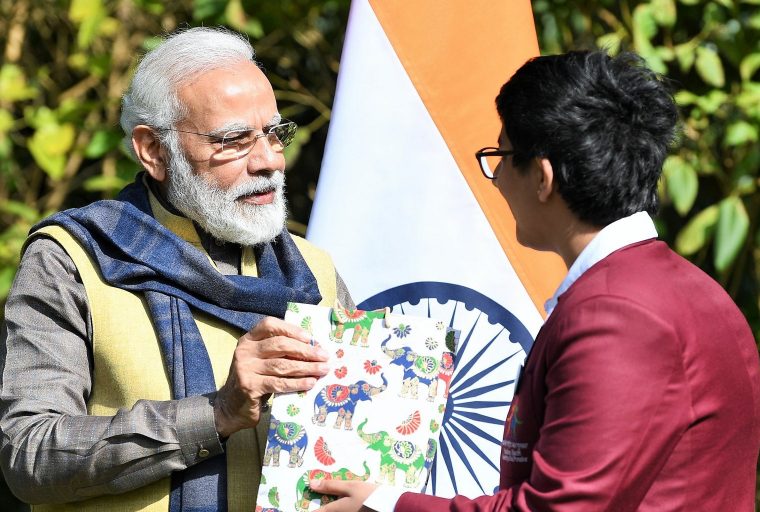  El primer ministro indio Modi premia al joven emprendedor por la aplicación de criptomonedas 