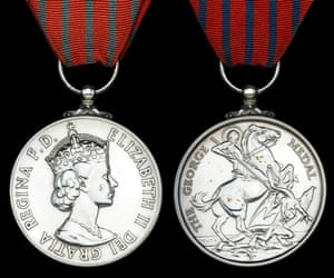 La Medalla George le otorgó a Ronnie Russell después de que ayudó a evitar que la Princesa Anne fuera secuestrada en 1974.