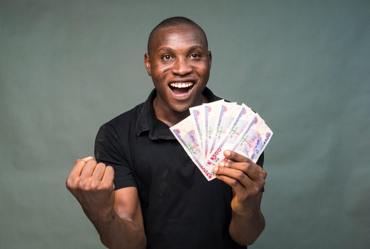  Los nigerianos ahora pueden comprar Bitcoin con efectivo en tiendas y cajeros automáticos que aceptan Naira 